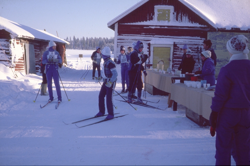 Klikkaamalla seuraava kuva